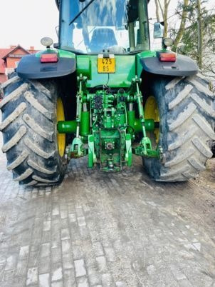 John Deere 8130 - Farm tractor: picture 4 John Deere 8130 - Farm tractor: picture 4