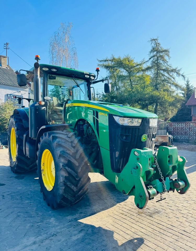 John Deere 8345R - Farm tractor: picture 2 John Deere 8345R - Farm tractor: picture 2