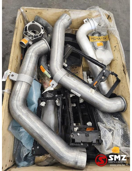DAF Lot onderdelen DAF + Mercedes - Muffler/ Exhaust system for Truck: picture 2 DAF Lot onderdelen DAF + Mercedes - Muffler/ Exhaust system for Truck: picture 2