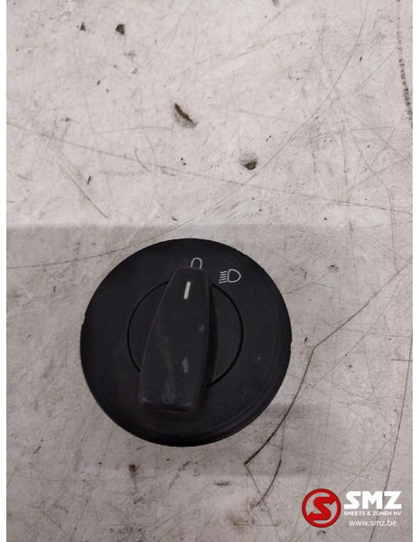 Iveco Occ koplampschakelaar Iveco - Electrical system for Truck: picture 1 Iveco Occ koplampschakelaar Iveco - Electrical system for Truck: picture 1