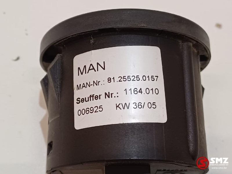 MAN Occ differentiëelslotschakelaar MAN - Electrical system for Truck: picture 3 MAN Occ differentiëelslotschakelaar MAN - Electrical system for Truck: picture 3