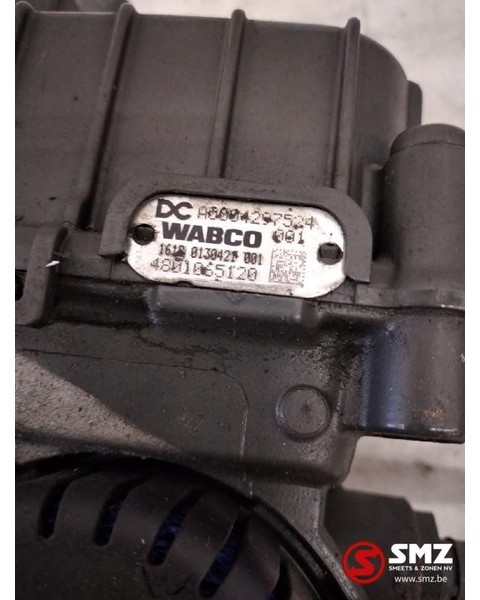 Mercedes-Benz Occ EBS modulator 1-kring A0004297524 - Brake valve for Truck: picture 3 Mercedes-Benz Occ EBS modulator 1-kring A0004297524 - Brake valve for Truck: picture 3