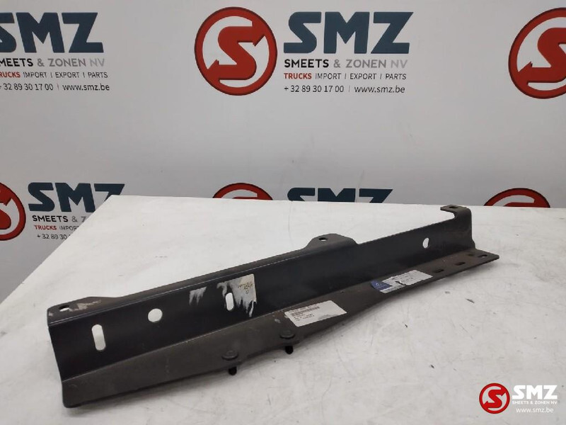 Mercedes-Benz Occ voorbumperbevestiging rechts Mercedes Actros M - Bumper for Truck: picture 1 Mercedes-Benz Occ voorbumperbevestiging rechts Mercedes Actros M - Bumper for Truck: picture 1