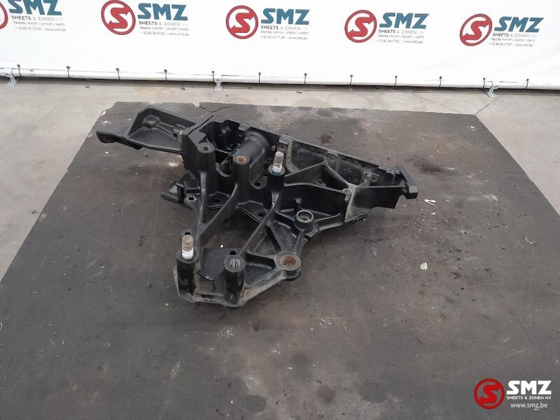 Renault Occ bracket links Renault T 21116689 82232523 - Frame/ Chassis for Truck: picture 3 Renault Occ bracket links Renault T 21116689 82232523 - Frame/ Chassis for Truck: picture 3