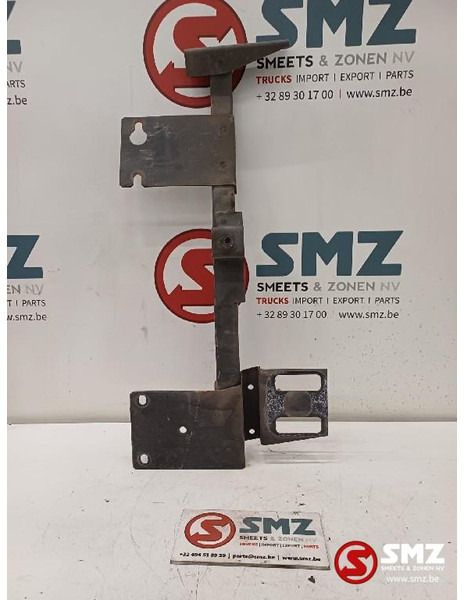 Renault Occ bumperbevestiging rechts Renault - Bumper for Truck: picture 1 Renault Occ bumperbevestiging rechts Renault - Bumper for Truck: picture 1