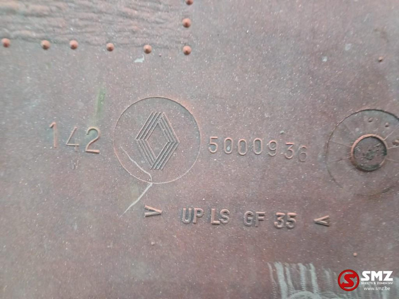 Renault Occ opstapbak links Renault - Cab and interior for Truck: picture 3 Renault Occ opstapbak links Renault - Cab and interior for Truck: picture 3