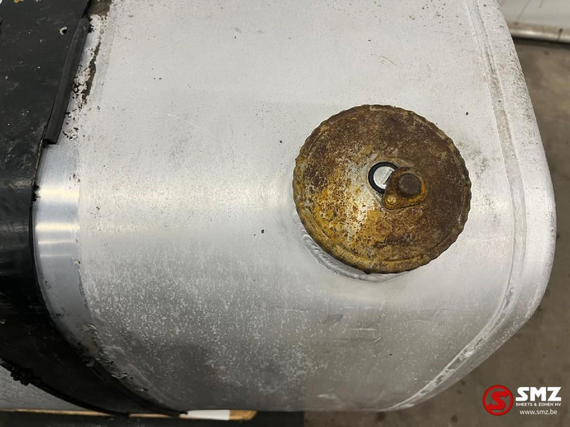 Volvo Occ brandstoftank met steunen 750L Volvo - Fuel tank for Truck: picture 4 Volvo Occ brandstoftank met steunen 750L Volvo - Fuel tank for Truck: picture 4