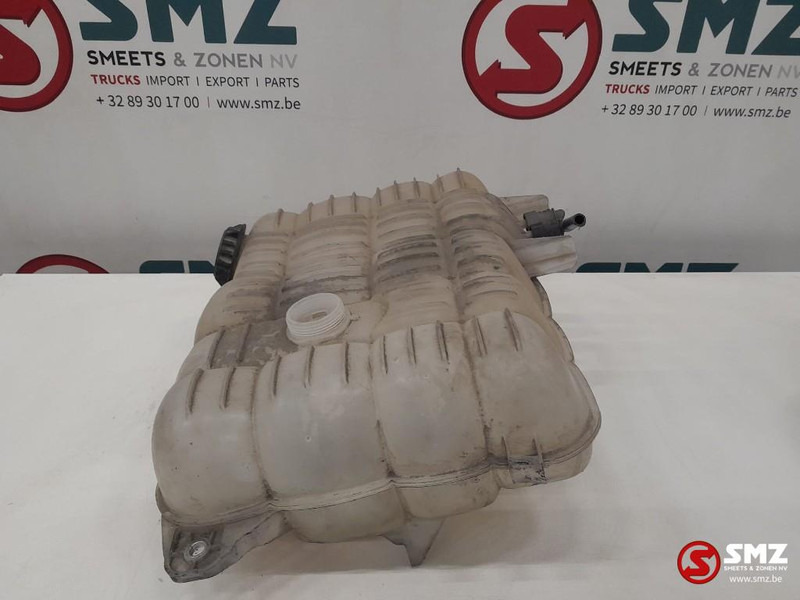 Volvo Occ koelvloeistofreservoir Volvo - Cooling system for Truck: picture 4 Volvo Occ koelvloeistofreservoir Volvo - Cooling system for Truck: picture 4