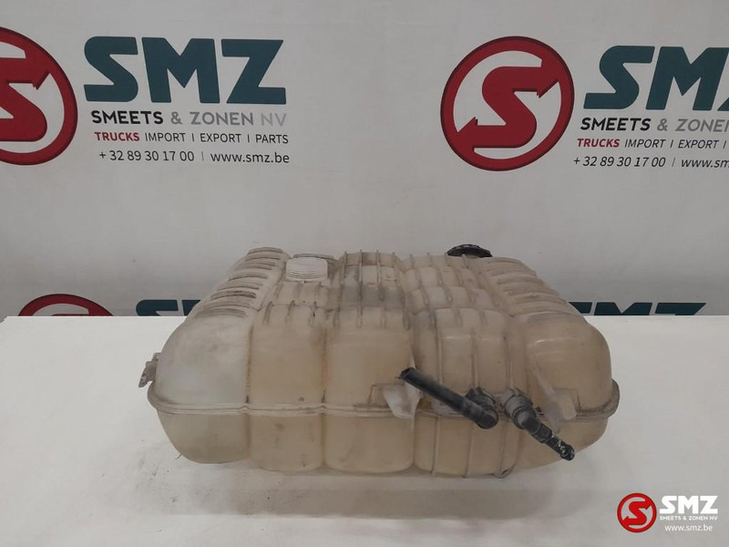 Volvo Occ koelvloeistofreservoir Volvo - Cooling system for Truck: picture 2 Volvo Occ koelvloeistofreservoir Volvo - Cooling system for Truck: picture 2