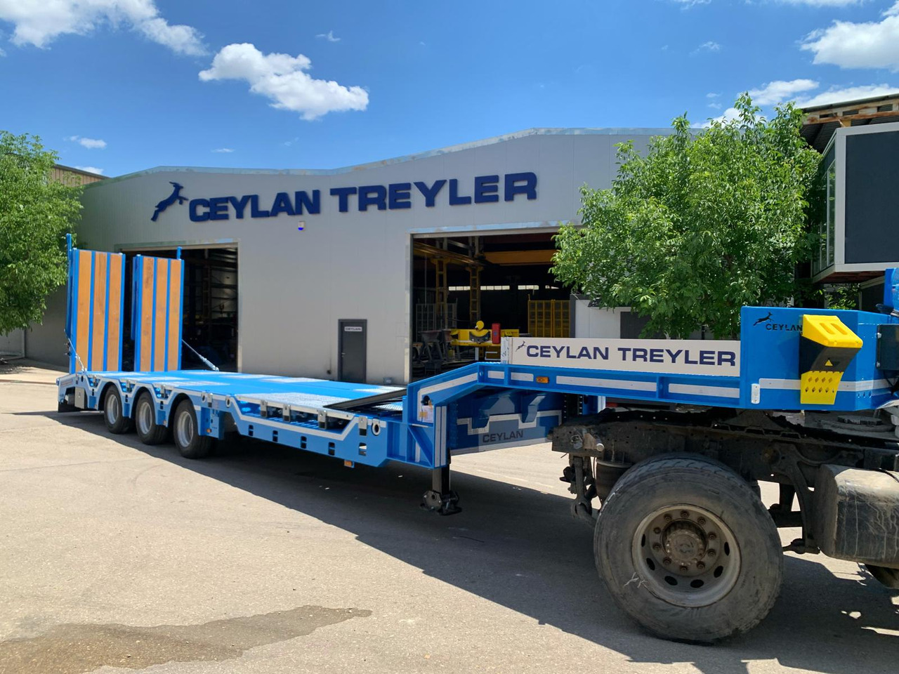 CEYLAN 3 AXLES STANDART & EXTENDABLE LOWBED - Low loader semi-trailer: picture 1 CEYLAN 3 AXLES STANDART & EXTENDABLE LOWBED - Low loader semi-trailer: picture 1