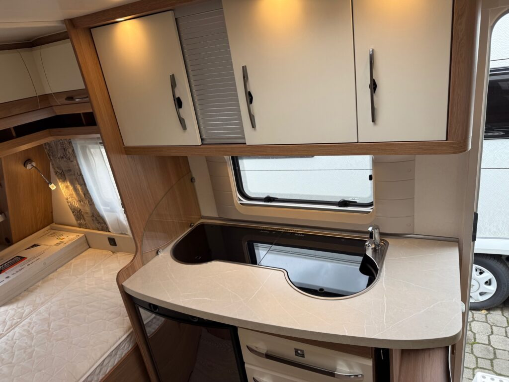 Caravan Hobby De Luxe 455 UF 2020: picture 14 Caravan Hobby De Luxe 455 UF 2020: picture 14