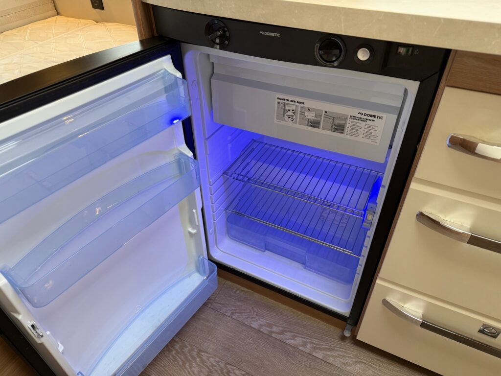 Caravan Hobby De Luxe 455 UF 2020: picture 13 Caravan Hobby De Luxe 455 UF 2020: picture 13