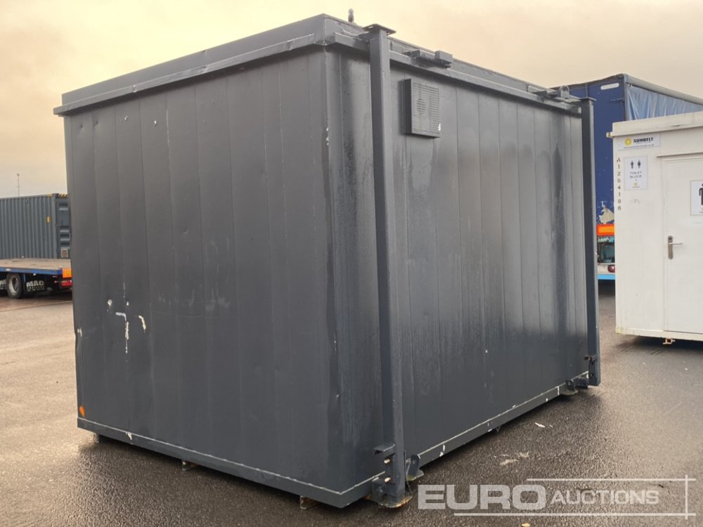 11' x 8' Toilet Block - Shipping container: picture 3 11' x 8' Toilet Block - Shipping container: picture 3
