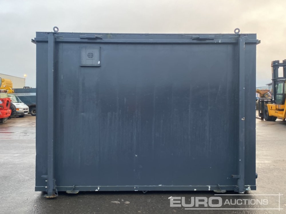 11' x 8' Toilet Block - Shipping container: picture 4 11' x 8' Toilet Block - Shipping container: picture 4