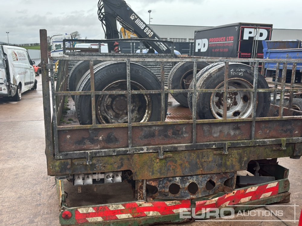 14' x 8' Dropside Body, Hiab 090 Crane - Flatbed body: picture 4 14' x 8' Dropside Body, Hiab 090 Crane - Flatbed body: picture 4