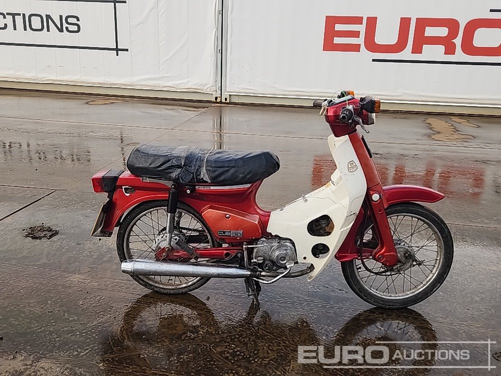 Motorcycle 1995 Honda Cub 90 Moped (Category C Insurance Loss) (Mileage Cannot be Verified): picture 6