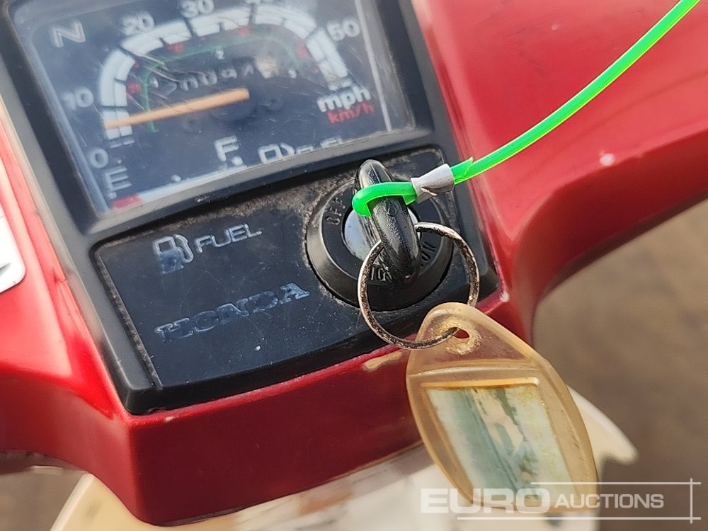 Motorcycle 1995 Honda Cub 90 Moped (Category C Insurance Loss) (Mileage Cannot be Verified): picture 18