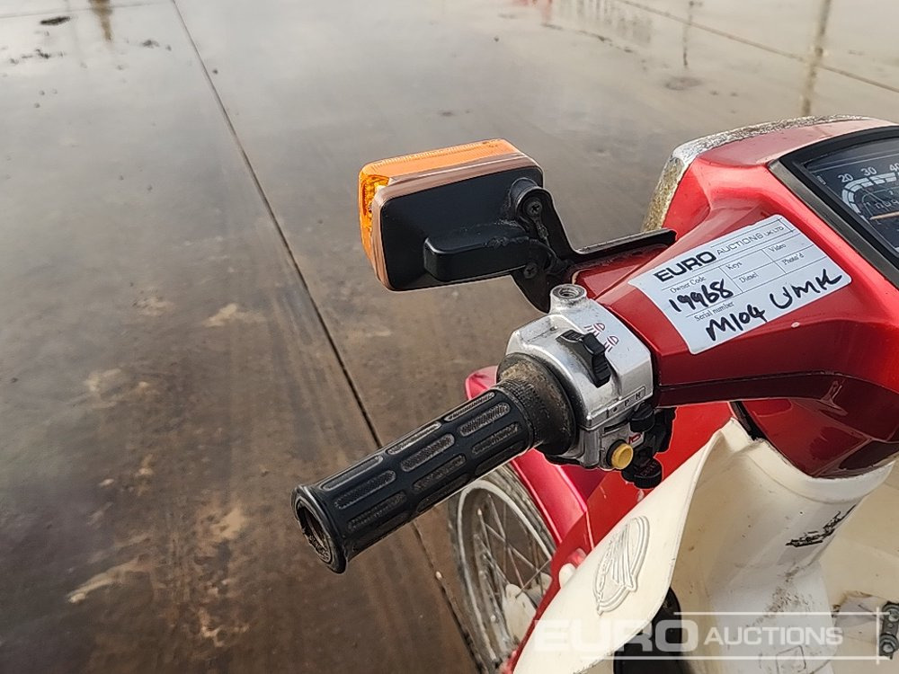 Motorcycle 1995 Honda Cub 90 Moped (Category C Insurance Loss) (Mileage Cannot be Verified): picture 9