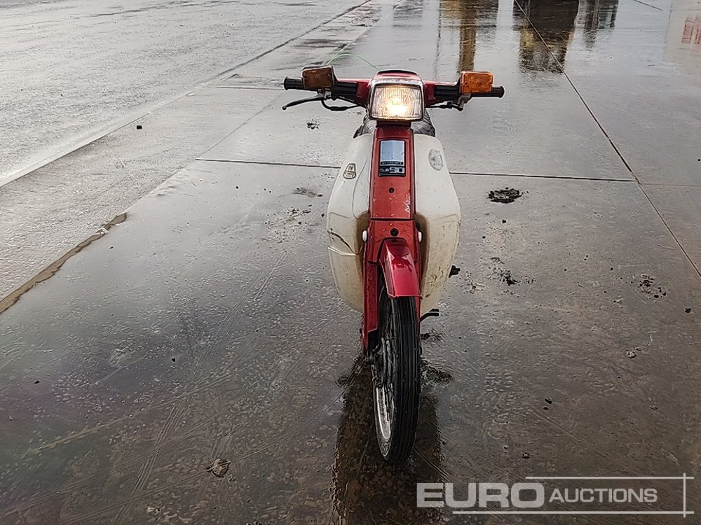 Motorcycle 1995 Honda Cub 90 Moped (Category C Insurance Loss) (Mileage Cannot be Verified): picture 8
