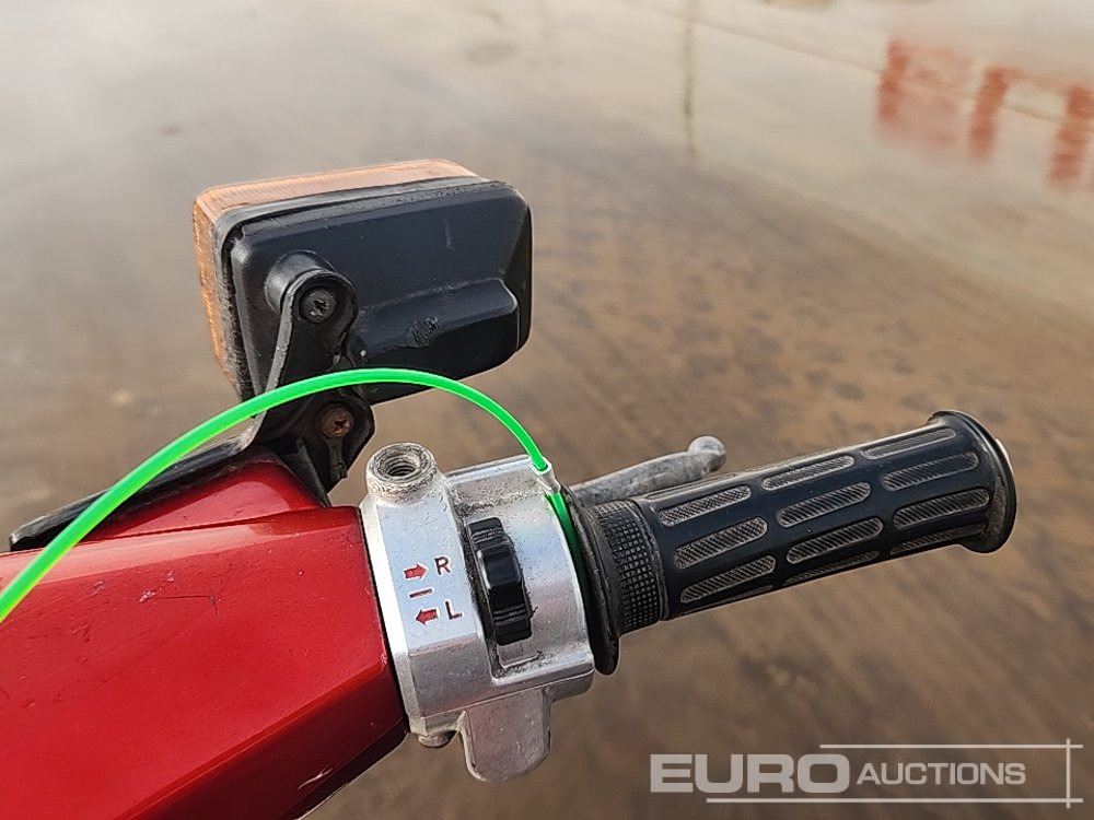 Motorcycle 1995 Honda Cub 90 Moped (Category C Insurance Loss) (Mileage Cannot be Verified): picture 10