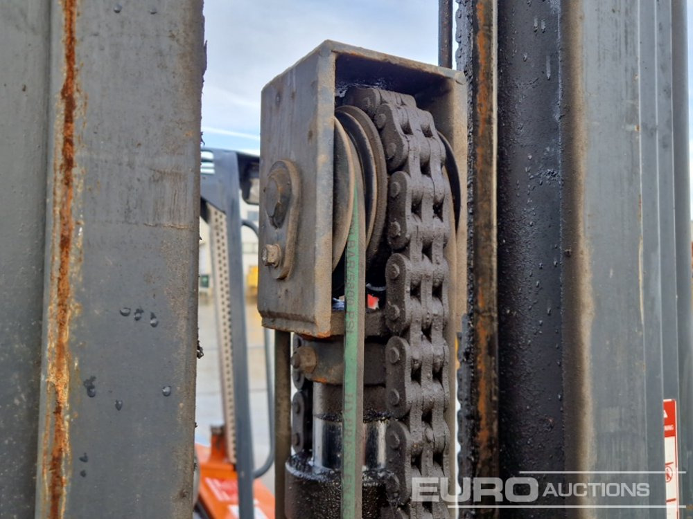 Forklift 2002 AISLE-MASTER 20S: picture 18