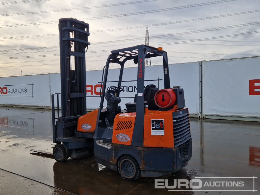 2002 AISLE-MASTER 20S - Forklift: picture 3 2002 AISLE-MASTER 20S - Forklift: picture 3