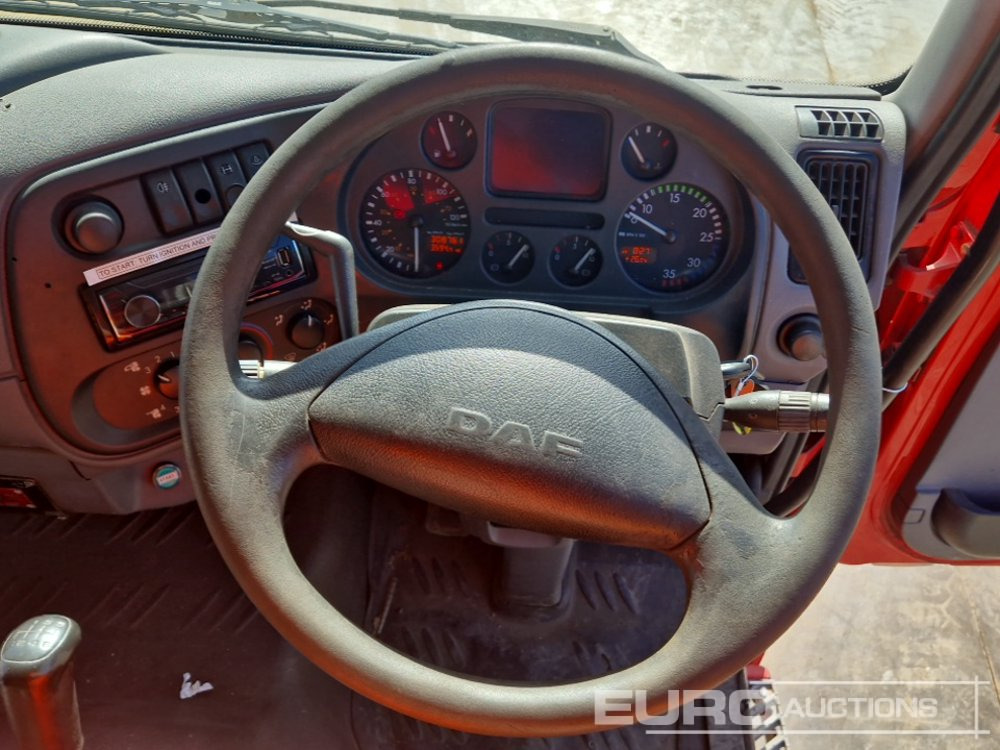 Tanker truck 2003 DAF LF45-220: picture 36