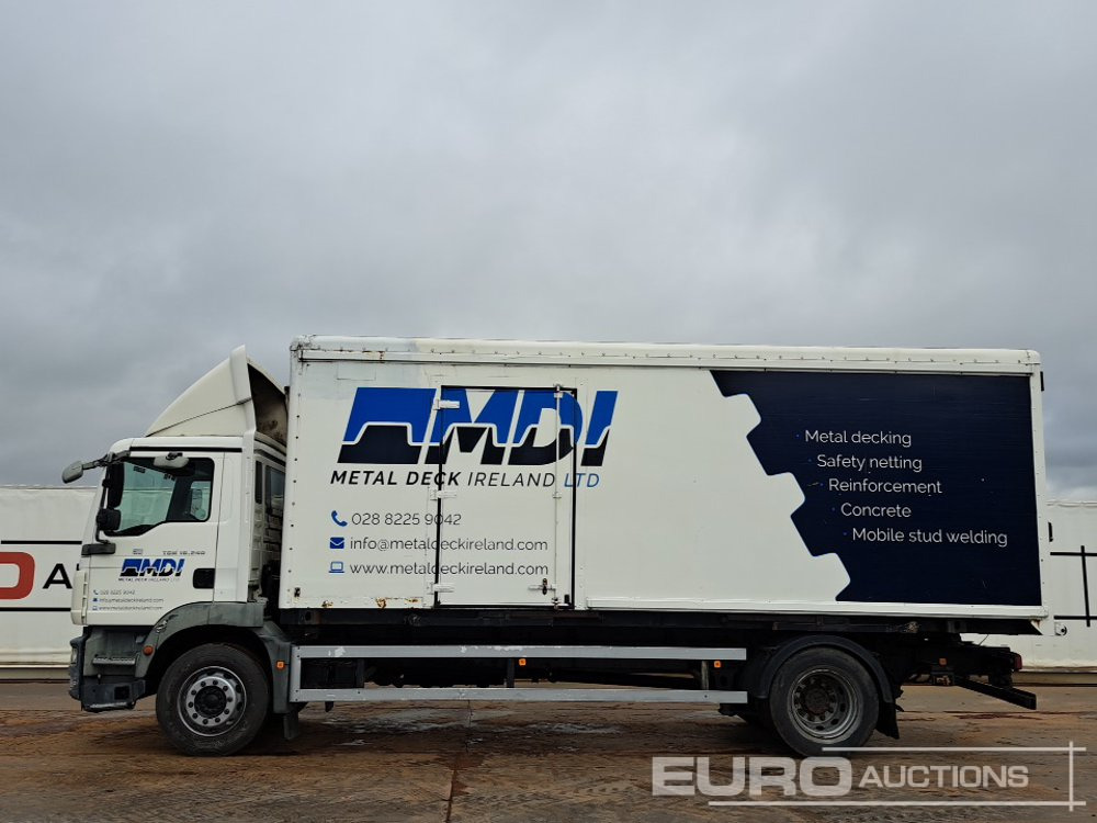 2009 MAN TGM18.240 - Box truck: picture 2 2009 MAN TGM18.240 - Box truck: picture 2