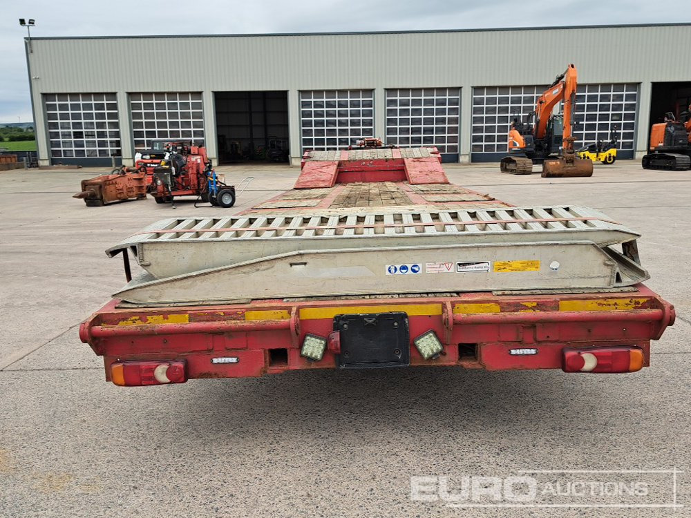 2011 Wraith Tri Axle Stepframe Low Loader Trailer, Winch, Ramps - Low loader semi-trailer: picture 4 2011 Wraith Tri Axle Stepframe Low Loader Trailer, Winch, Ramps - Low loader semi-trailer: picture 4