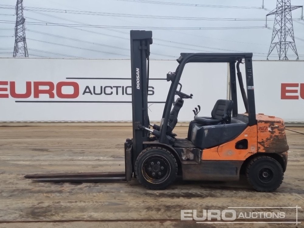 2012 Doosan D30S-5 - Forklift: picture 2 2012 Doosan D30S-5 - Forklift: picture 2