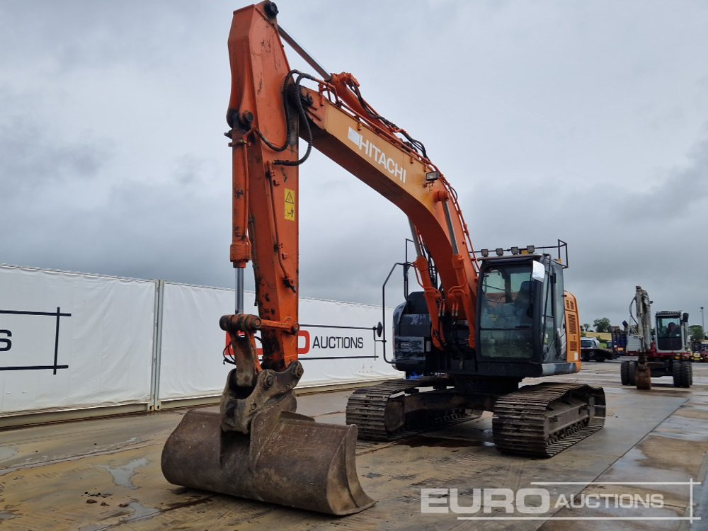 2013 Hitachi ZX225USLC-5B - Crawler excavator: picture 1 2013 Hitachi ZX225USLC-5B - Crawler excavator: picture 1