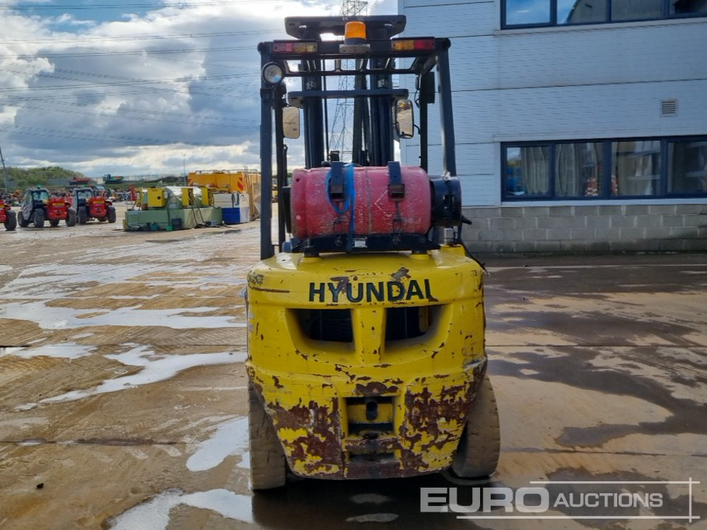 2013 Hyundai 30L-7A - Forklift: picture 4 2013 Hyundai 30L-7A - Forklift: picture 4