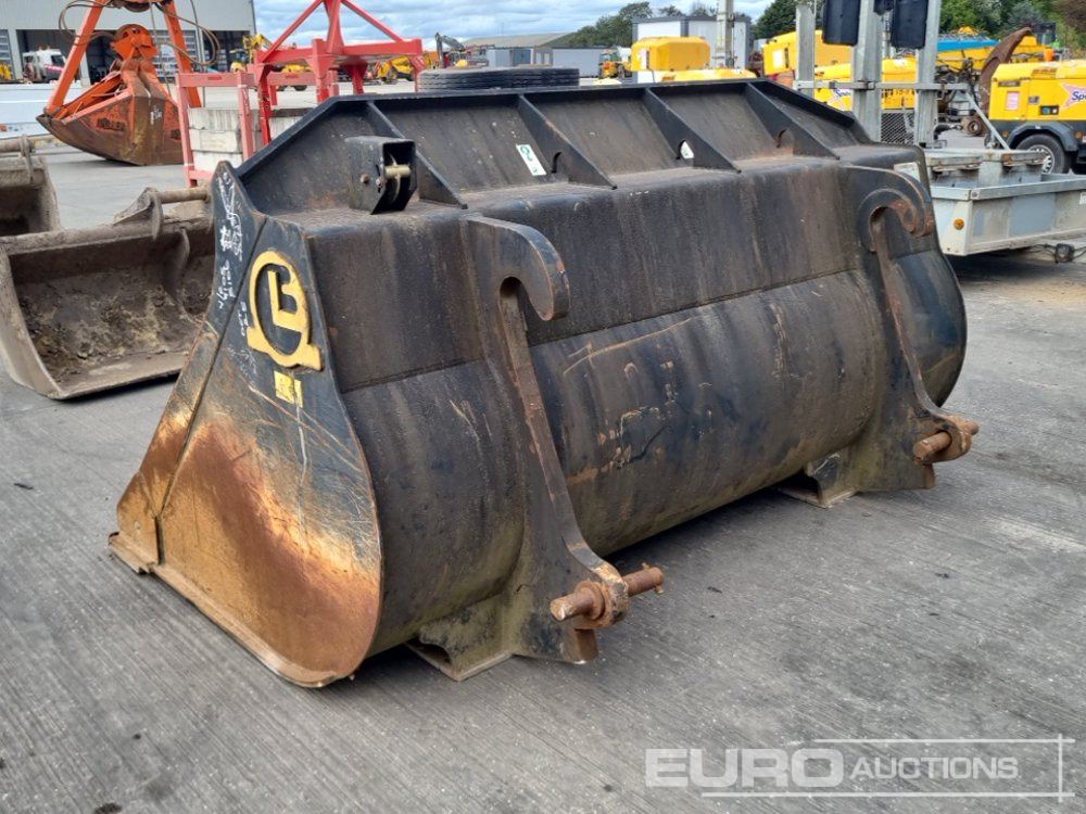 2013 Leonardi 98" Loading Bucket to suit Wheeled Loader - Bucket: picture 3 2013 Leonardi 98" Loading Bucket to suit Wheeled Loader - Bucket: picture 3