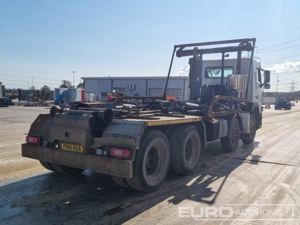 2014 Volvo FM370 - Hook lift truck: picture 5 2014 Volvo FM370 - Hook lift truck: picture 5