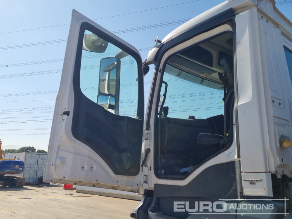 Tipper 2015 Mercedes Arocs 3240: picture 32