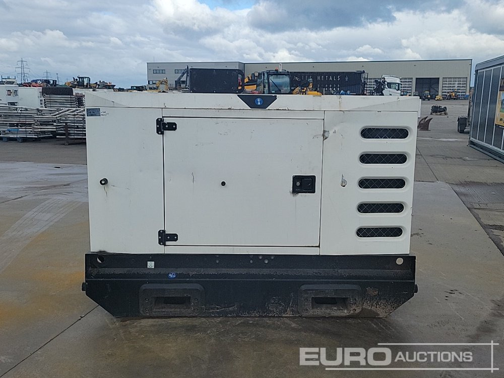 2015 SDMO R33C3 - Generator set: picture 2 2015 SDMO R33C3 - Generator set: picture 2