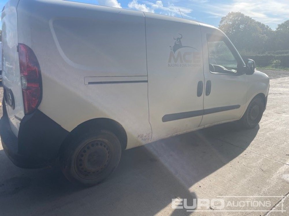2015 Vauxhall Combo CDTI - Small van, Combi van: picture 4 2015 Vauxhall Combo CDTI - Small van, Combi van: picture 4