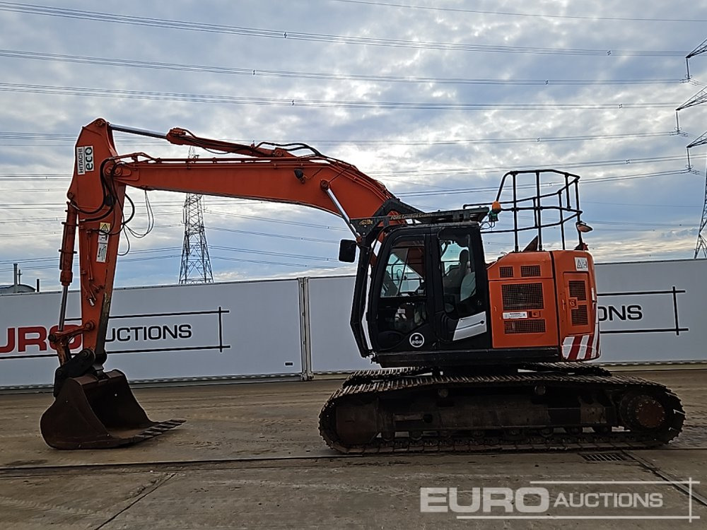 2016 Hitachi ZX225USLC-5B - Crawler excavator: picture 2 2016 Hitachi ZX225USLC-5B - Crawler excavator: picture 2