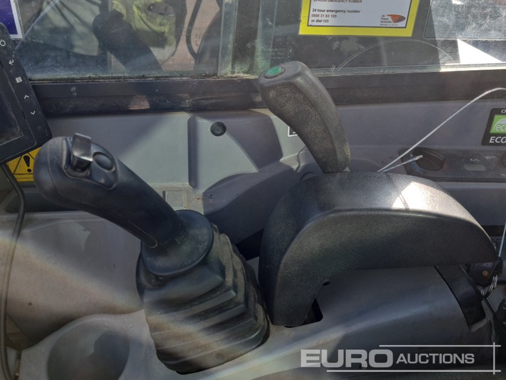 Mini excavator 2016 Kubota KX080-4: picture 40