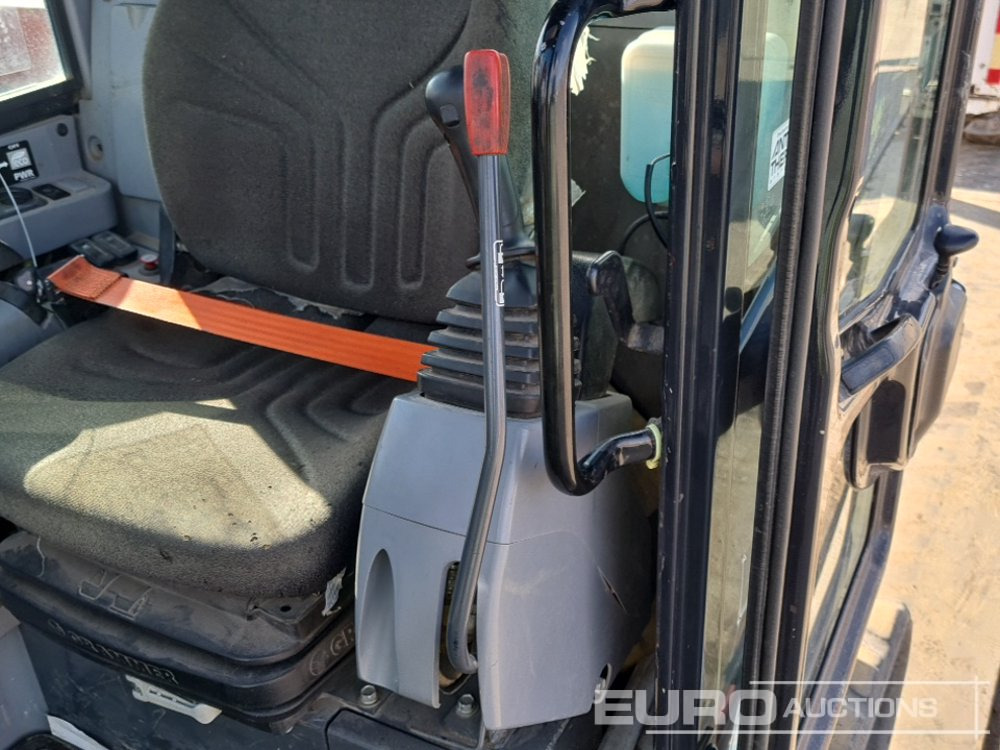 Mini excavator 2016 Kubota KX080-4: picture 39
