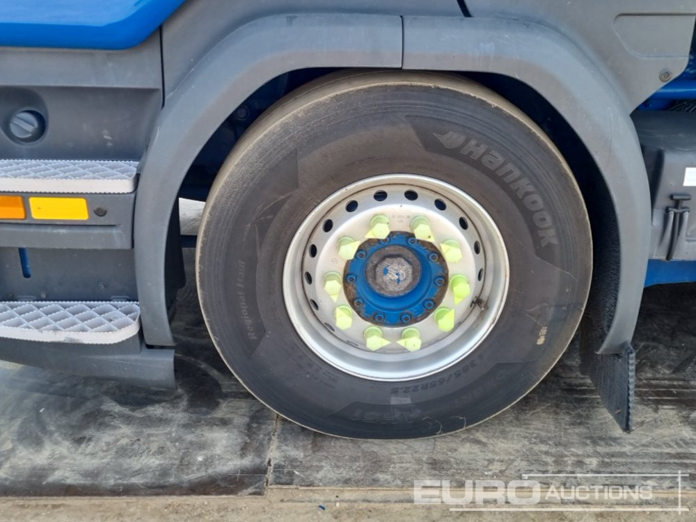 Dropside/ Flatbed truck for transportation of heavy machinery 2016 Scania R490: picture 9