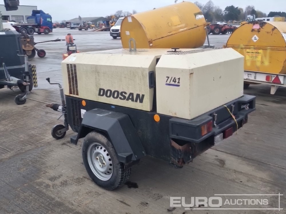 2017 Doosan 741 - Air compressor: picture 3 2017 Doosan 741 - Air compressor: picture 3