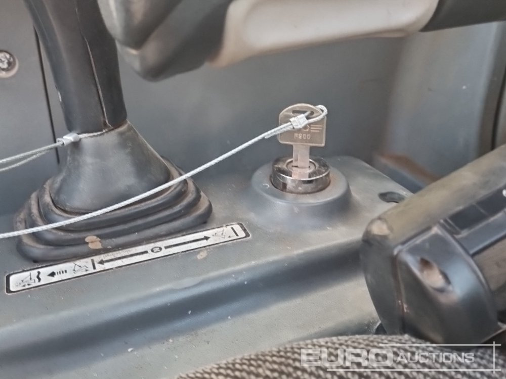 Mini excavator 2017 Doosan DX62R-3: picture 39