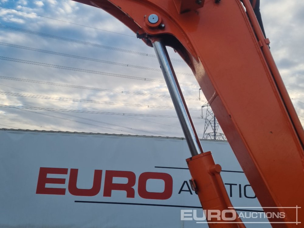 Mini excavator 2017 Doosan DX62R-3: picture 18