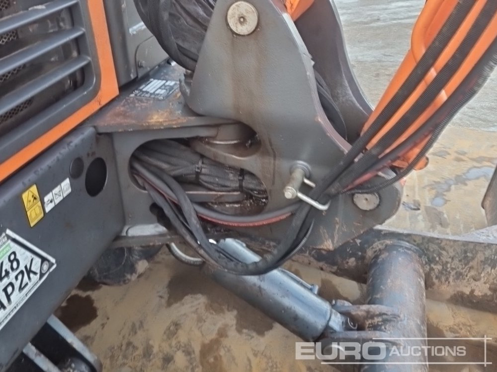 Mini excavator 2017 Doosan DX62R-3: picture 24