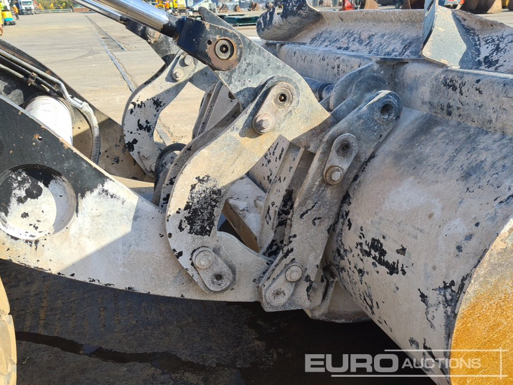 Wheel loader 2017 JCB 411: picture 26