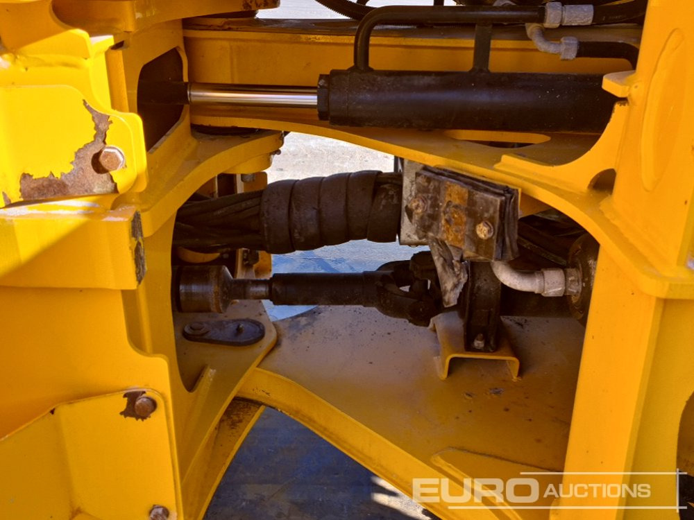 Wheel loader 2017 JCB 411: picture 21