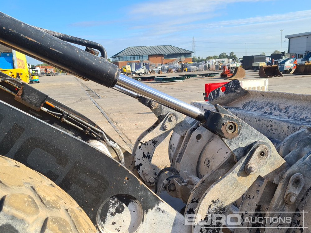Wheel loader 2017 JCB 411: picture 25