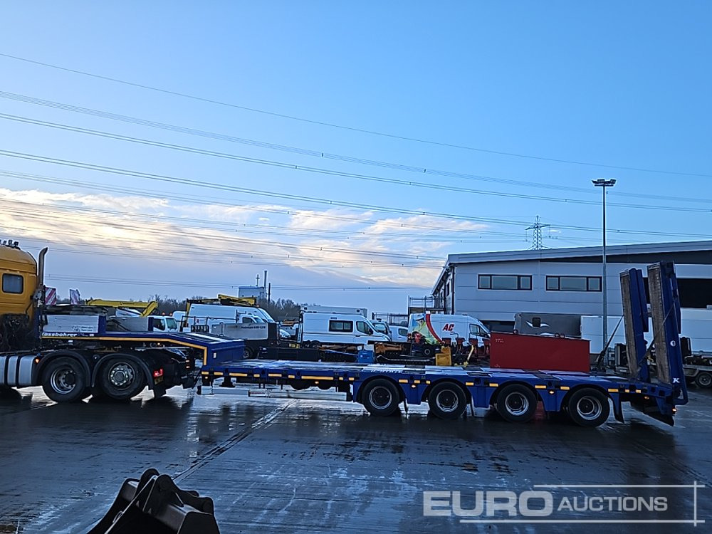 2017 Kassbohrer 4 Axle Extendable Stepframe Low Loader Trailer, 1 Rear Stear Axle, Out Riggers, Hydraulic Fliptoe Ramps - Low loader semi-trailer: picture 2 2017 Kassbohrer 4 Axle Extendable Stepframe Low Loader Trailer, 1 Rear Stear Axle, Out Riggers, Hydraulic Fliptoe Ramps - Low loader semi-trailer: picture 2