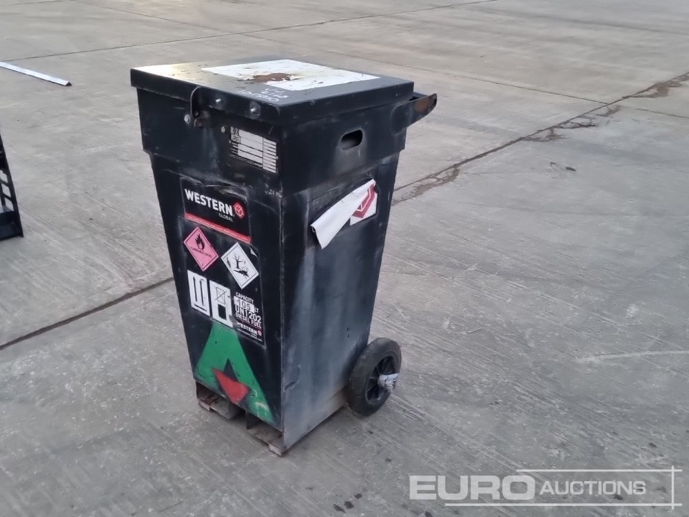 2017 Western ECW105 - Storage tank: picture 1 2017 Western ECW105 - Storage tank: picture 1